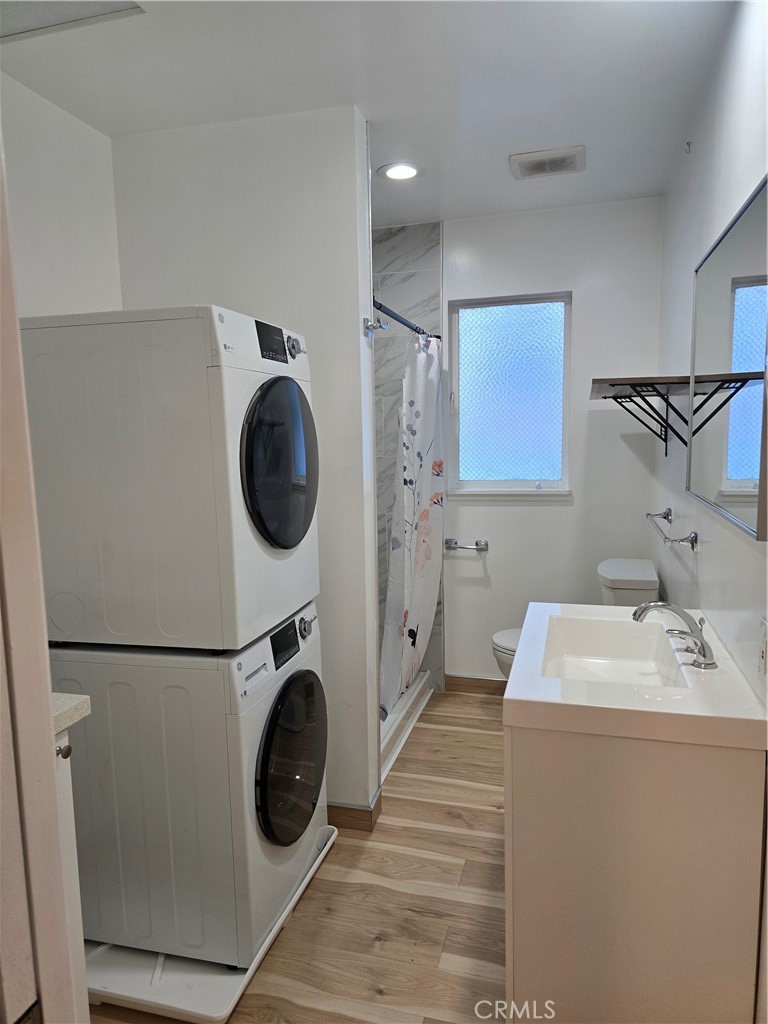Two bedroom One bath Urban Apartment. Neat Clean and Move-In Ready. Neutral decor & tones. This unit is located in the business district of Redlands and is walking distance to Downtown Redlands. The kitchen is apartment sized and compact. The bathroom is combined with laundry accommodation, stacked washer/dryer. The living area is open to the kitchen & eat-at counter. Sorry No Pets No Smoking as property owner is allergic & city ordinances prohibit. Tenant to provide current credit report. Truly a "Hipster Vibe" unique ... different...and convenient. OH...AND...All utilities included
