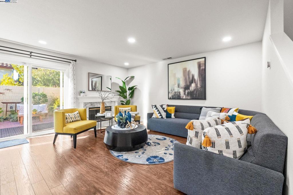 SUNSET TERRACE - Residential