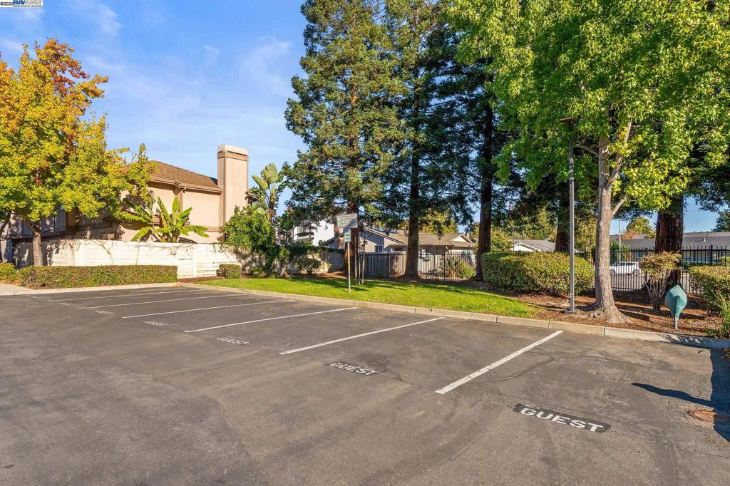 SUNSET TERRACE - Residential