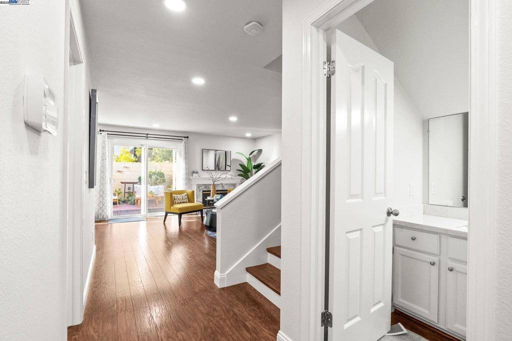 SUNSET TERRACE - Residential