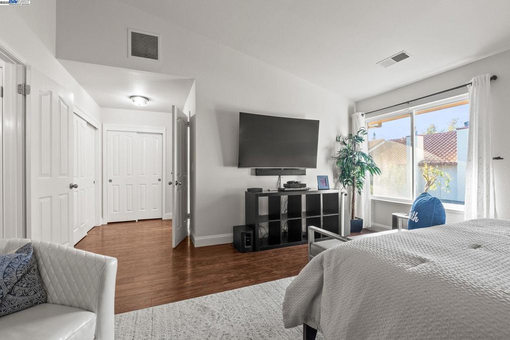 SUNSET TERRACE - Residential