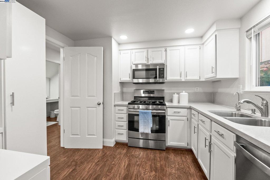 SUNSET TERRACE - Residential