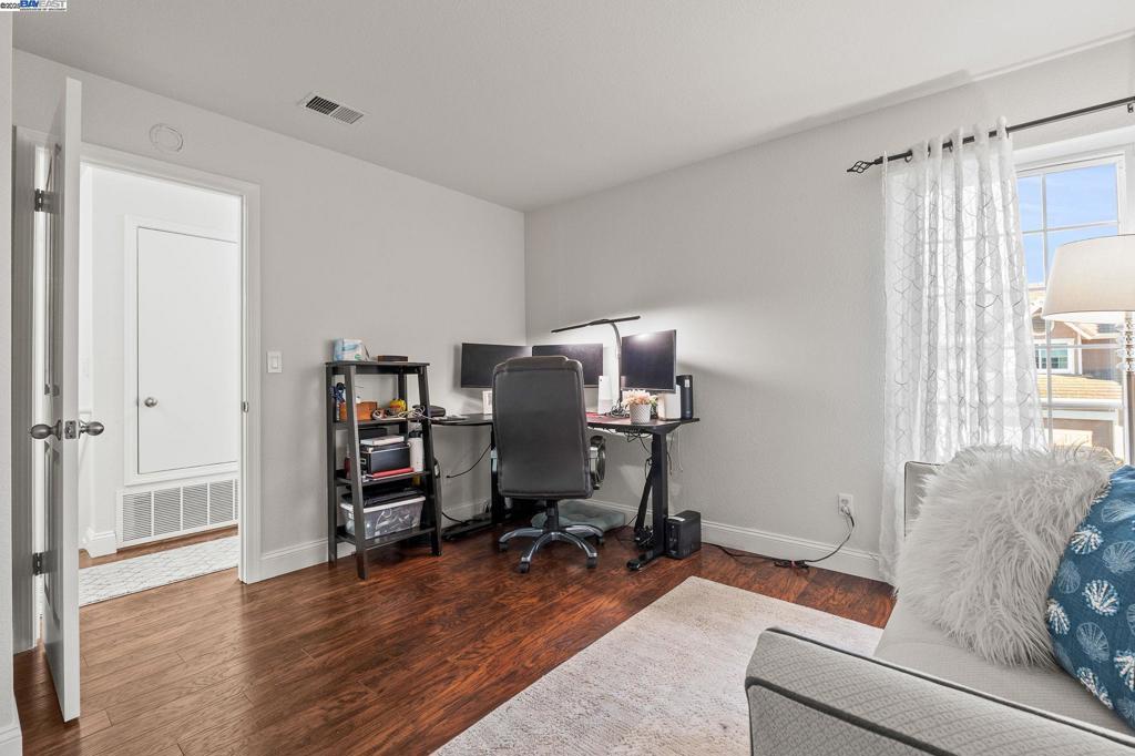 SUNSET TERRACE - Residential