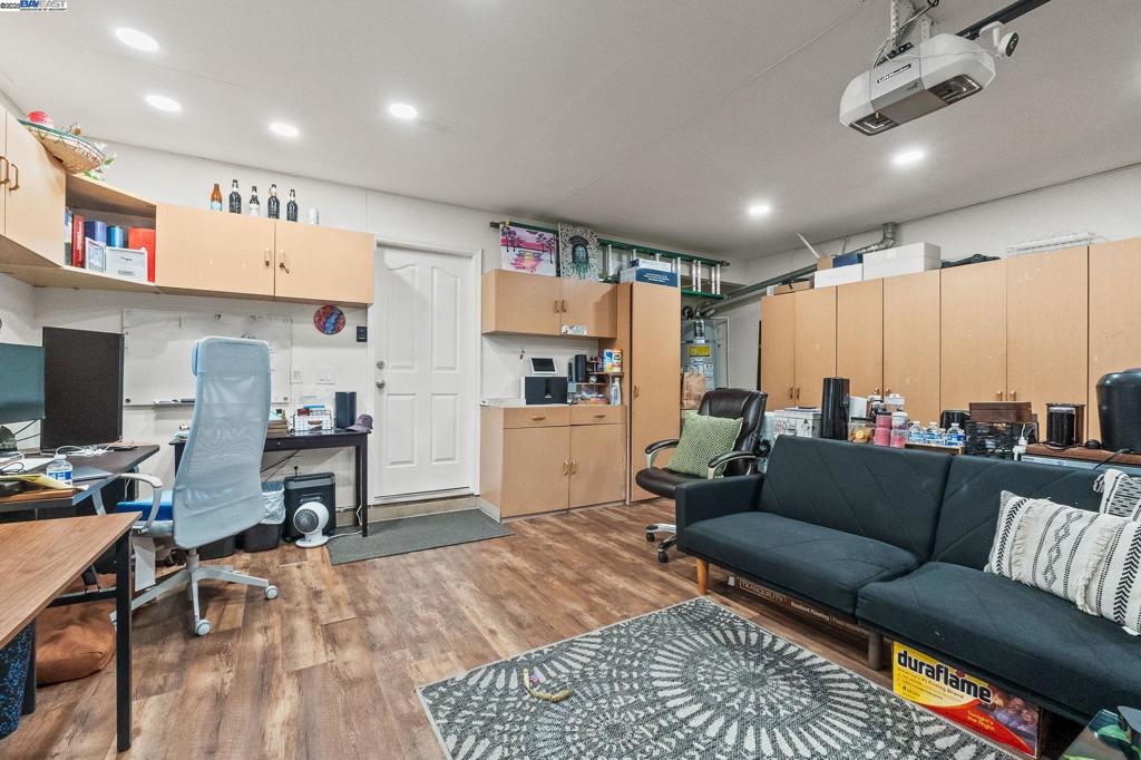 SUNSET TERRACE - Residential