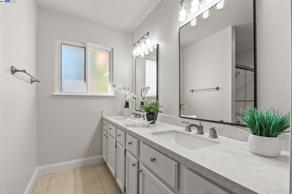 SUNSET TERRACE - Residential