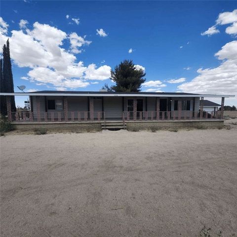 Photo of 4232 Coyote Road, Phelan, CA 92371 (MLS # FR25209027) Photo of 4232 Coyote Road, Phelan, CA 92371 (MLS # FR25209027)