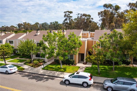 Photo of 31 Seabird Court, Newport Beach, CA 92663 (MLS # NP26221973)