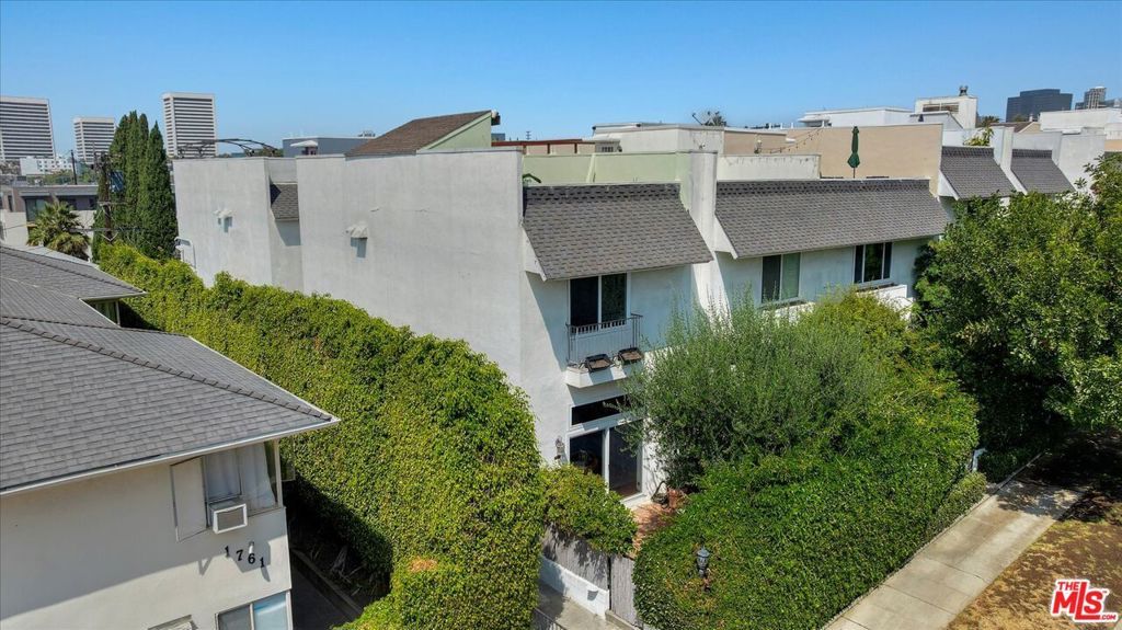 Photo of 1745 Selby Avenue #11, Los Angeles, CA 90024 (MLS # 25565229)