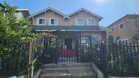 1242 S Bonnie Brae St, Los Angeles, CA 90006 - MLS#: OC26031169