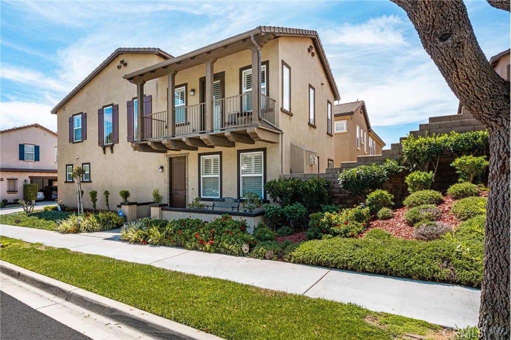 2748 E Coalinga DR