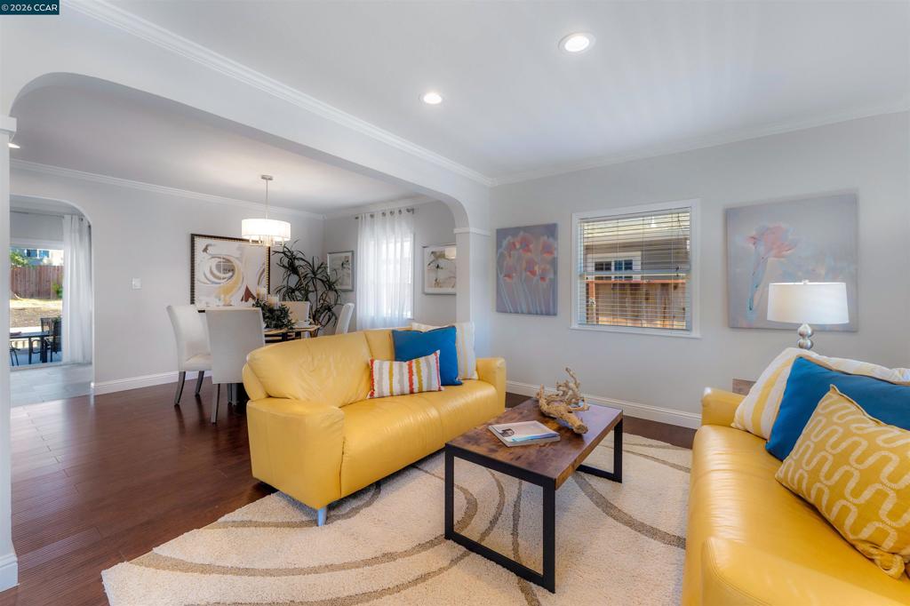 1243 Plaza Dr