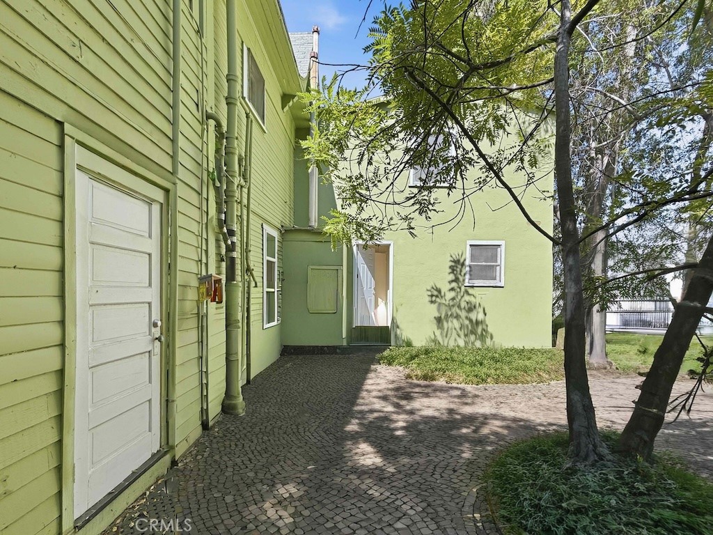 2004 Echo Park Avenue