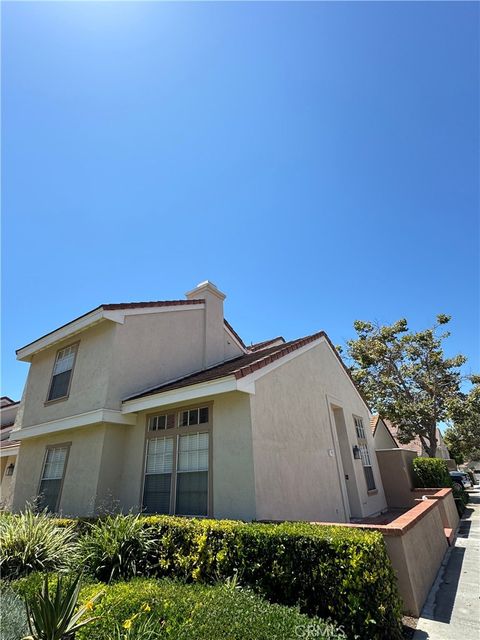 Photo of 9 Georgetown #23, Irvine, CA 92612 (MLS # OC25227593) Photo of 9 Georgetown #23, Irvine, CA 92612 (MLS # OC25227593)