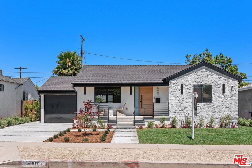 5807 Balcom Avenue, Encino CA 91316