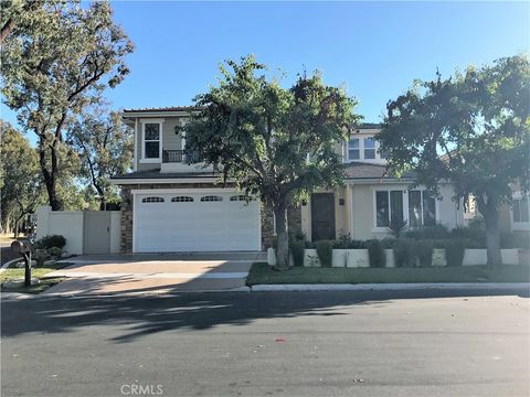 Photo of 4942 Tamarack Way, Irvine, CA 92612 (MLS # TR26098390)