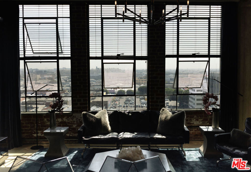 315 E 8th Street 1105