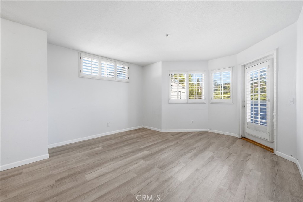 1501 Brea 50