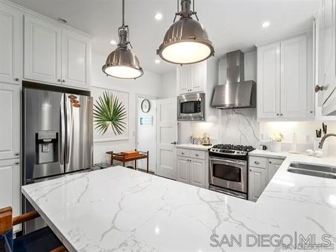 Photo of 722 F Avenue Ave, Coronado, CA 92118 (MLS # 250037385SD) Photo of 722 F Avenue Ave, Coronado, CA 92118 (MLS # 250037385SD)