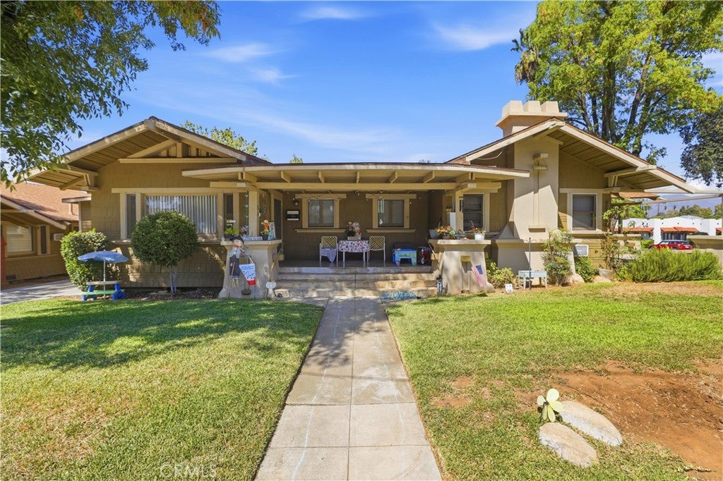 626 W Olive