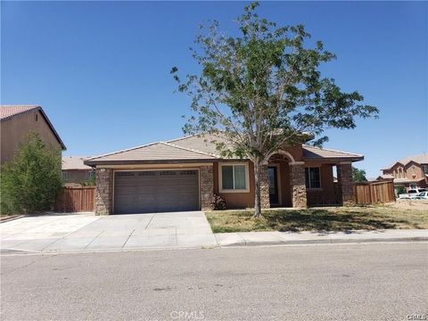 Photo of 12644 Madrona St St, Victorville, CA 92394 (MLS # CV26152492)