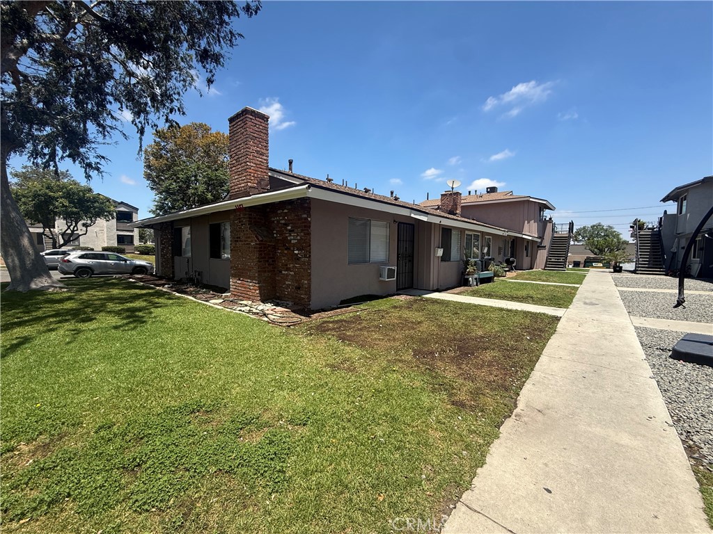 1151 W 9th Street