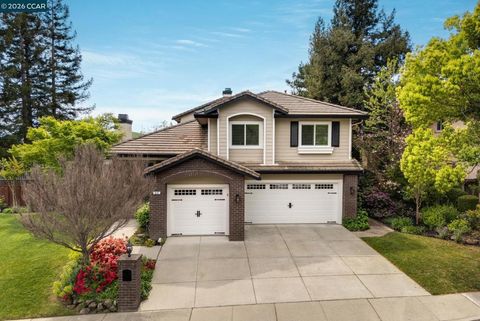 Photo of 810 Buckingham Place Pl, Danville, CA 94506 (MLS # 41129134)