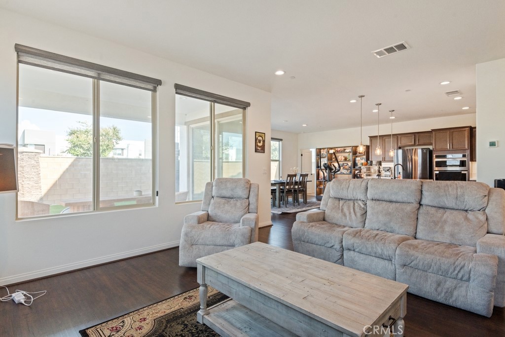 3657 S Bearberry Avenue