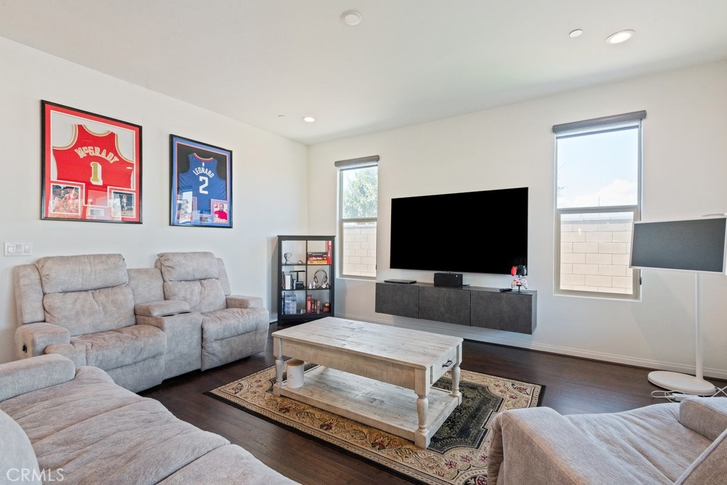 3657 S Bearberry Avenue