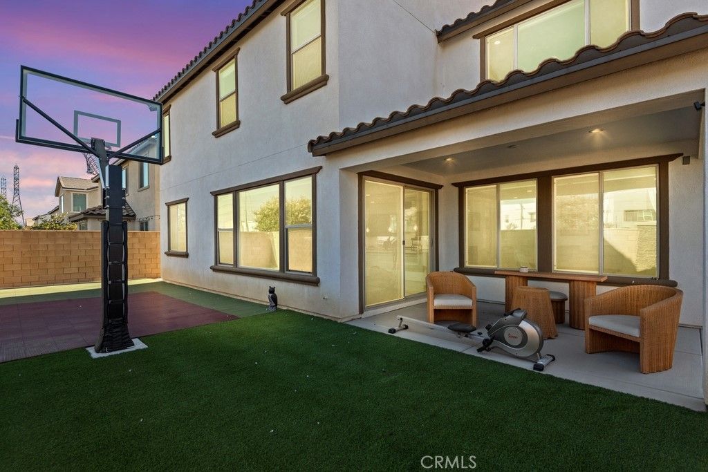 Photo of 3657 S Bearberry Avenue, Ontario, CA 91761 (MLS # IG25193589)
