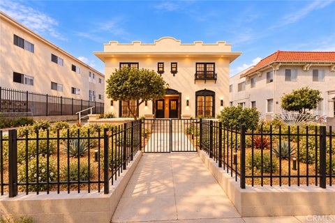 Tiny photo for 525 N Kenmore Avenue, Los Angeles, CA 90004 (MLS # LG26225283)