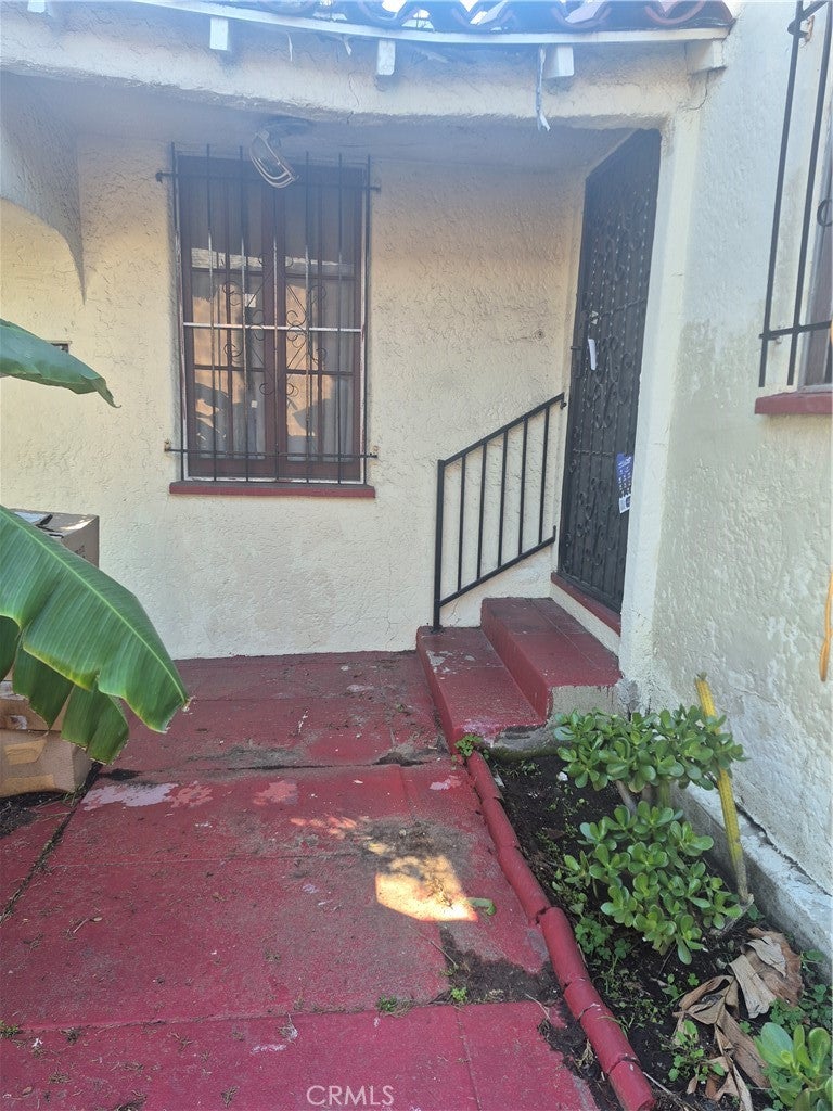 Photo of 1453 W 89th ST, Los Angeles, CA 90047 (MLS # SB26228773)