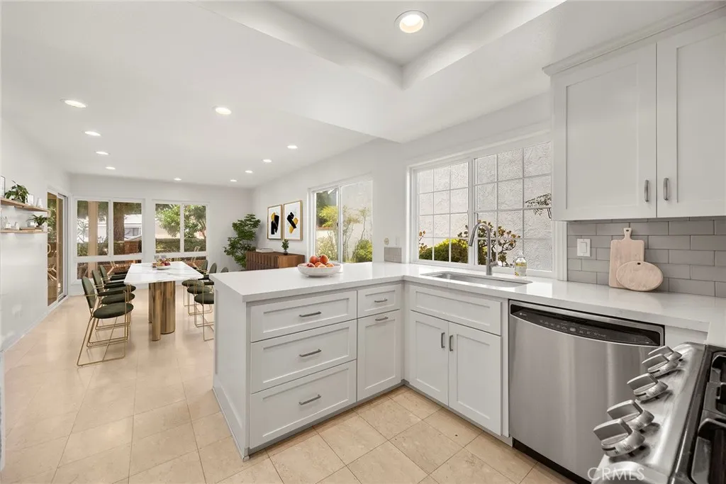 Anaheim Hills, California 92807, United States, 4 Bedrooms Bedrooms, ,3 BathroomsBathrooms,Residential,Active,198780