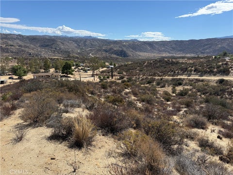 Photo of 5 Witten Dr, Aguanga, CA 92536 (MLS # SW26220614)