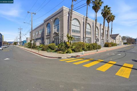 Photo of 1920 1920 Union St St #8, Oakland, CA 94607 (MLS # 41126293)