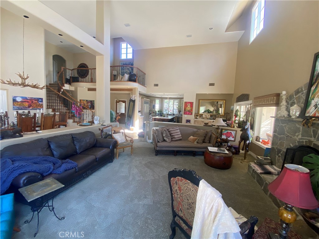 39455 Avenida La Cresta