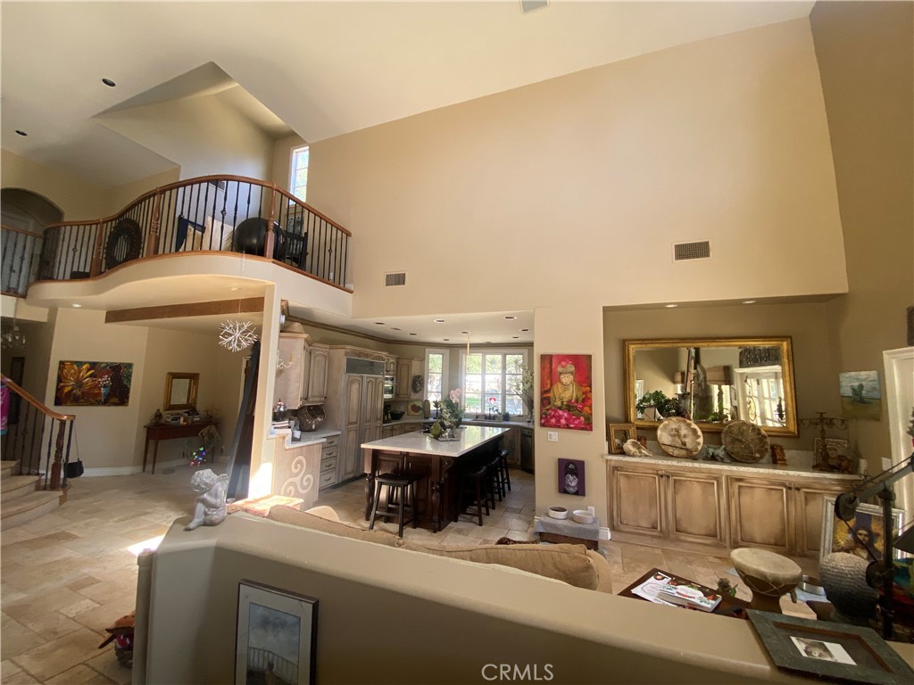 39455 Avenida La Cresta