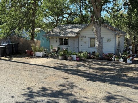 Photo of 16238 35th Avenue, Clearlake, CA 95422 (MLS # LC25156337) Photo of 16238 35th Avenue, Clearlake, CA 95422 (MLS # LC25156337)
