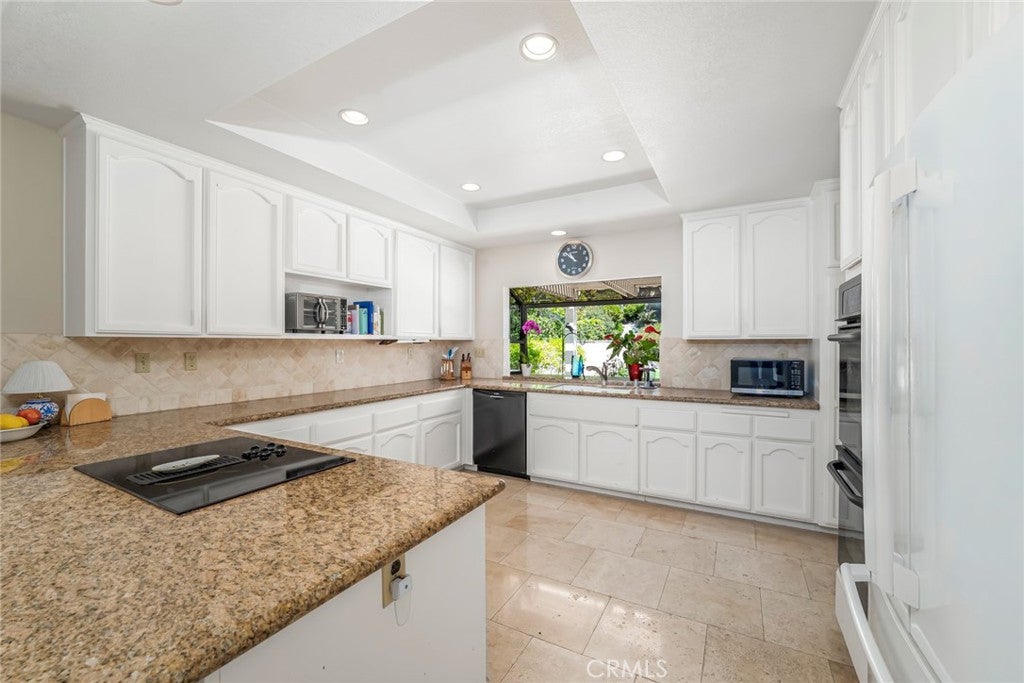 25391 Stageline, Laguna Hills CA 92653 - Photo 16