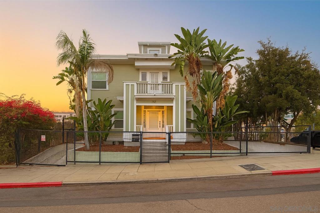 Positioned in the heart of Downtown San Diego, this beautifully upgraded 4-unit property captures the perfect blend of city living, modern comfort, and long-term investment potential. Minutes from Petco Park, the Gaslamp Quarter, and major freeways, it offers both convenience and lifestyle appeal. The two lower units include private side yards and dedicated parking, while the two upper 1-bed/1-bath units feature a penthouse with a walk-in closet and private balcony. A shared rooftop deck provides unparalleled 360-degree views of Downtown, Petco Park, and the Coronado Bridge. With CCPD-ER zoning and the potential to build 24+ units through the affordable housing density bonus, the property offers outstanding development opportunity in one of San Diego’s fastest-growing districts. Whether you’re seeking a strong income-producing asset or planning a future redevelopment, this property delivers endless possibilities.