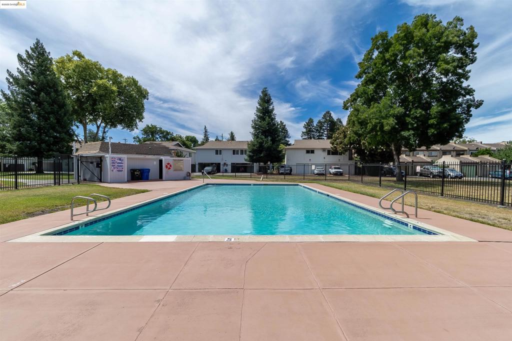 DEL RIO PARK - Residential