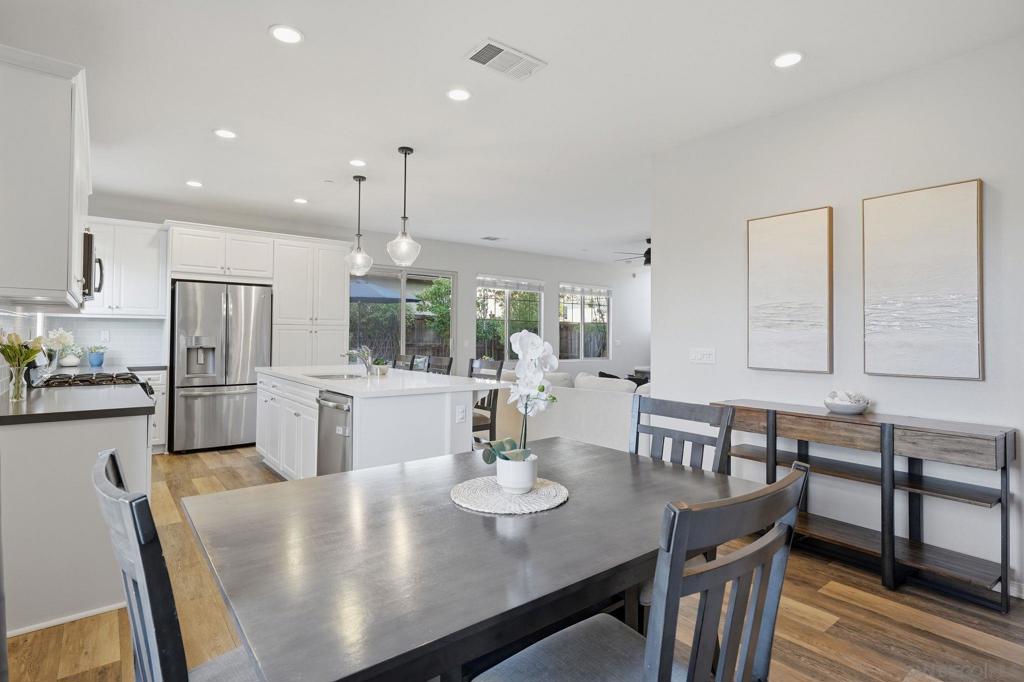 310 Dahlia Way