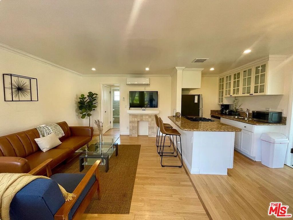 Photo of 1212 10th Street #17, Santa Monica, CA 90401 (MLS # 26729127)