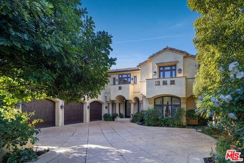 2157 Ravensfield Lane Los Angeles CA 90077