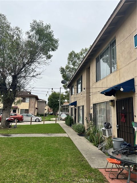 Photo of 1600 Picadilly Way, Fullerton, CA 92833 (MLS # CV26052637)