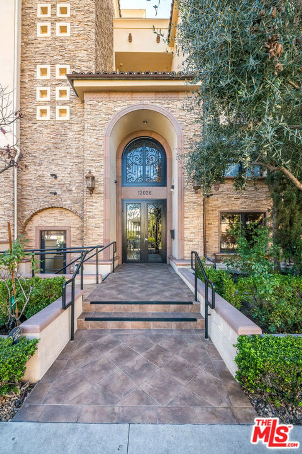 Photo of 12026 Hoffman Street #104, Studio City, CA 91604 (MLS # 26649351)