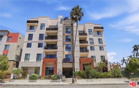 Photo of 118 S Kenwood Street #407, Glendale, CA 91205 (MLS # 26998097)