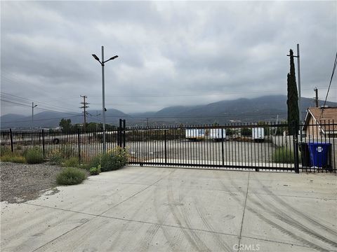 Photo of 19838 Kendall DR, San Bernardino, CA 92407 (MLS # DW26143572)