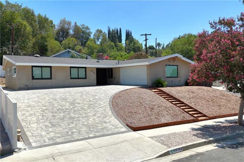 Photo of 20703 Collins Street, Woodland Hills, CA 91367 (MLS # PW26138969)