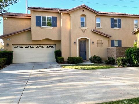 Photo of 7076 Luminaire Court, Eastvale, CA 92880 (MLS # IG26002585)