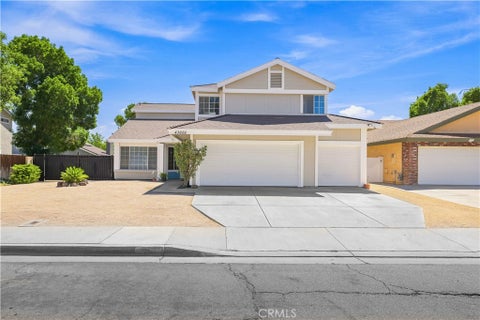 Photo of 43626 Easy Street, Lancaster, CA 93535 (MLS # SR26171415)